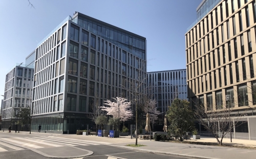 Les bureaux du 15e arrondissement de la capitale à l'heure du confinement. Les bureaux du 15e arrondissement de la capitale à l'heure du confinement.