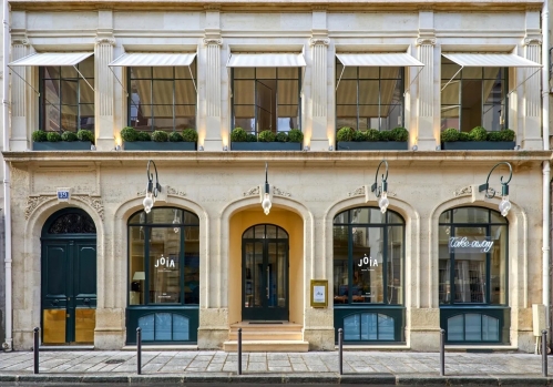 Le pied d'immeuble du 39 Jeûneurs, Paris 2