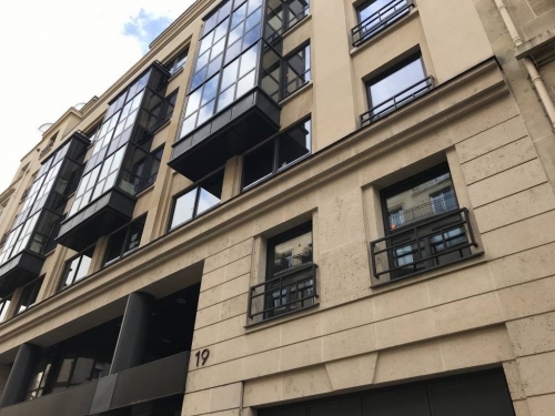 Le 19 Cognacq Jay, dans le 7e arrondissement de Paris.  Le 19 Cognacq Jay, dans le 7e arrondissement de Paris.