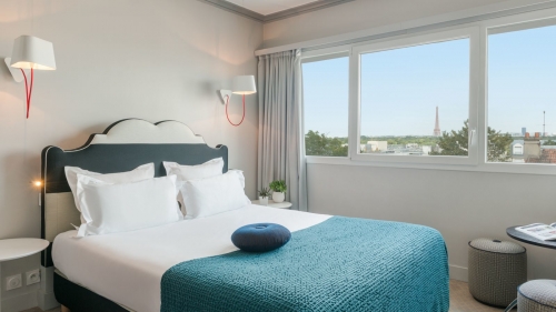 L'hôtel 3* Atrium à Suresnes. 