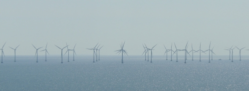 Total entre dans l'éolien offshore flottant du UK.