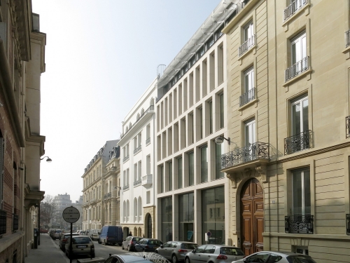 La façade du 5-9 Jacques Bingen, Paris 17. © Nicolas Trouillard