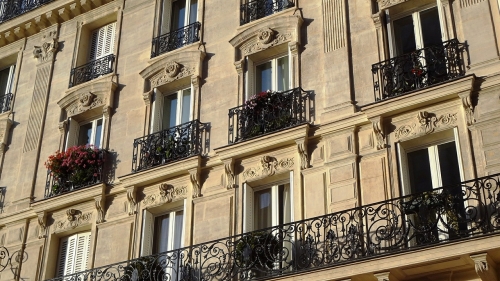 Un immeuble haussmannien à Paris. DR