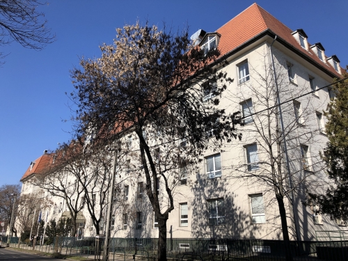 L'université hongroise de MNK Partners.