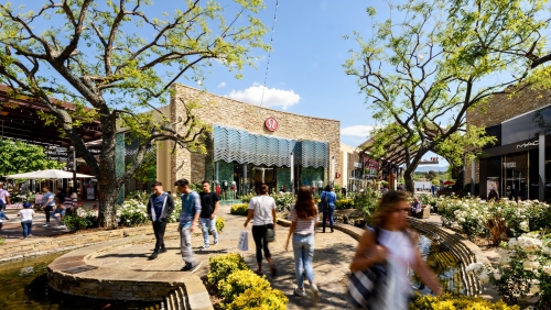 Le Westfield Valencia Town Center, en Californie. © URW