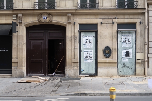 L'immeuble du 19 François 1er, dans le 8e arrondissement de Paris. © Polymagou - CC-BY-SA 