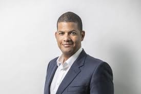 Fèmy Mouftaou, IQ-EQ. 