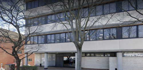 L'immeuble est entièrement loué au spécialiste de l'analyse marketing Kantar. ©Google Street View