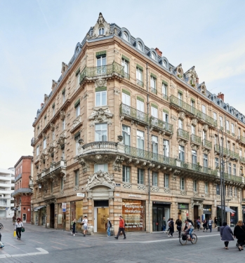 Un immeuble détenu rue d'Alsace-Lorraine à Toulouse par le groupe Thierry Oldak.
