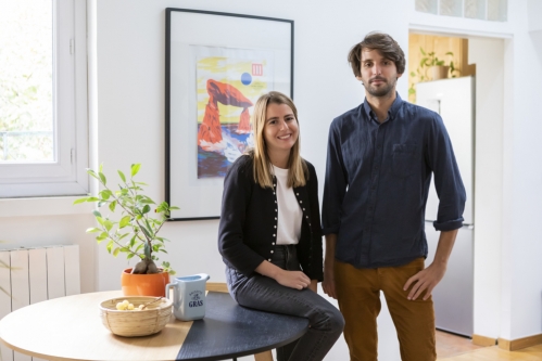 Virgil co-investit jusqu'à 100 000€ aux côtés des jeunes actifs, ici Léa et Emmanuel, pour compléter leur apport. 