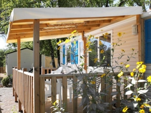 Un emplacement du camping Lou Cantaire, sur la Côte d'Azur. © DR