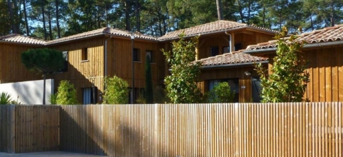 Le complexe hôtelier 4* le Domaine du Ferret, situé la presqu’île du Cap-Ferret à Claouey. 