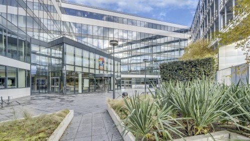 L'immeuble Spazio à Nanterre, occupé par Total