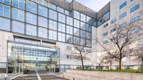 L'immeuble de bureau Viale Dell'Innovazione 3, situé à Milan. 