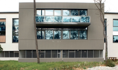 L'immeuble de bureaux Natura 2 à Mougins. L'immeuble de bureaux Natura 2 à Mougins.