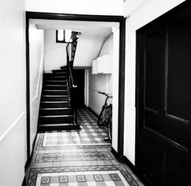 Vue intérieure de l'immeuble d'une quarantaine de logements acquis par Picture AM dans le 19e arrondissement de Paris. 