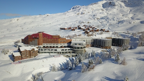 Le Club Med Alpe d'Huez, repris par BNP Paribas REIM. Le Club Med Alpe d'Huez, repris par BNP Paribas REIM.