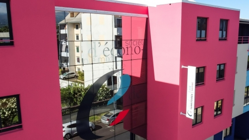 La SEMAC développe et produit un parc de logements neufs adaptés aux besoins des familles. ©SEMAC