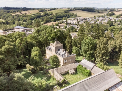 Le château de Montfranc à Arvieu, fait partie des projets de tiers-lieux développés par Bellevilles.