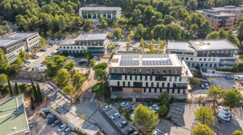 Le bâtiment B du Campus Arteparc, au sein du pôle d’activités d’Aix-en-Provence. 
