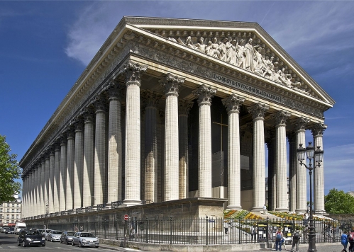 La place de la Madeleine à Paris. La place de la Madeleine à Paris.