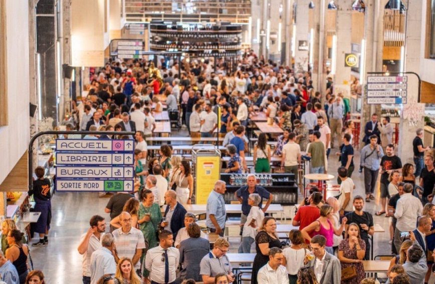 Les Halles de la Cartoucherie à Toulouse. 