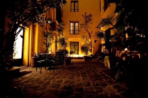 L'hôtel de la Tulipe à Paris. 