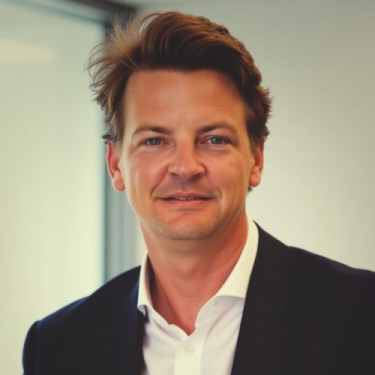 Maxime Depoux, JLL