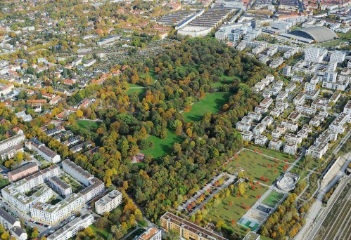 Le parc Hirschgarten, dans le quartier Neuhausen-Nymphenburg, à Munich.   Le parc Hirschgarten, dans le quartier Neuhausen-Nymphenburg, à Munich.