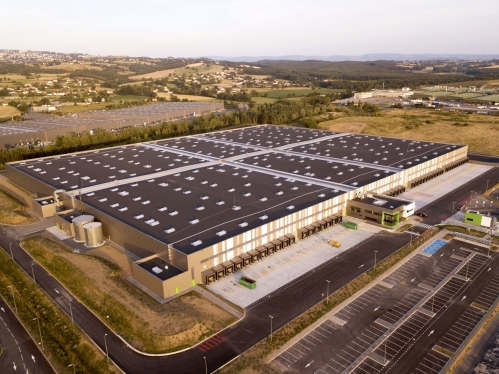 Neuve, la nouvelle plateforme logistique de Cdiscount près de Saint-Étienne a intéressé Patrizia.