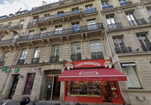L'immeuble situé au 40 rue Marbeuf à Paris. © Google Maps