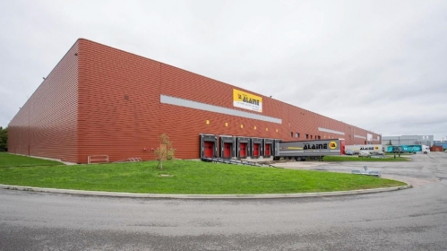 L'entrepôt de classe A est situé dans la Zac de la Haute Forêt sur la commune de Carquefou en Loire-Atlantique.