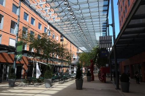 L'allée centrale de CityOne, Cité Internationale de Lyon
