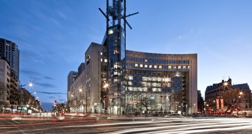 Italie Deux génère un loyer annuel de 16 M€.