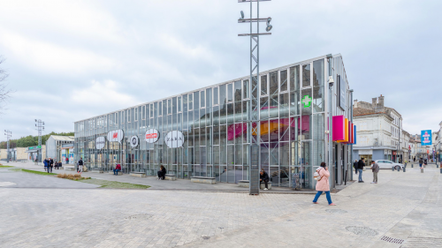 Le centre commercial Champ de Mars à Angoulême