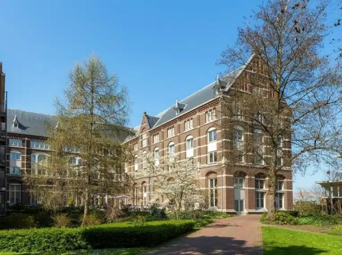 Centre de soins Beyart à Maastricht porté par la SCPI Pierval Santé. 