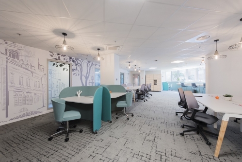 L'espace Multiburo dans la Gare Montparnasse. 