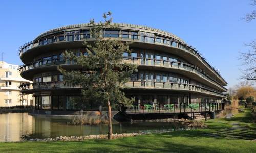 L'immeuble Le Vaisseau, à Issy-les-Moulineaux. © SFL