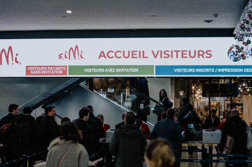 La zone d'accueil au Simi, qui se tient dans le palais des Congrès à Paris. © Simi