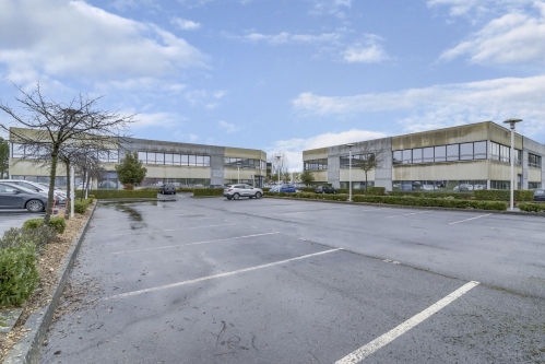 L'ensemble repris aux Ulis par Bellerophon REIM.