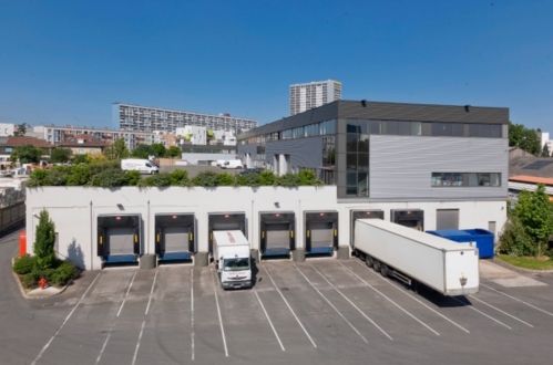 Le bâtiment de logistique urbaine de  Saint-Denis. 