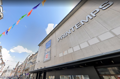 Le Printemps, situé en plein centre-ville de Lille. 
