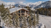 Le chalet repris par le groupe Weiss rue de Nogentil à Courchevel. 