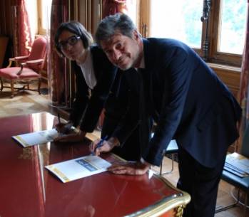Éric Cosserat, p-dg de Perial, a signé la Charte Paris Action Climat à l’Hôtel de Ville le 27 mai 2019.