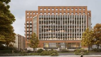 Le bâtiment historique de l'ancienne Poste Magenta, Paris 10. © L'autre Image