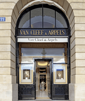 Van Cleef & Arpels au 22 Vend&ocirc;me.&nbsp;
