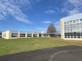L'ensemble immobilier d’activités et de bureaux composé de 5 bâtiments à Aurillac acquis par Serris REIM