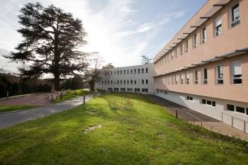 Le centre de la Croix-Rouge Bel-Air, à La Membrolle-sur-Choisille, repris en partie par Cofinimmo. © DR