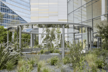 La tour Eqho, à La Défense © Maxime Huriez. 