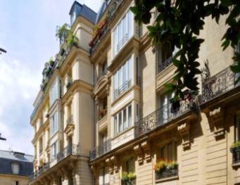 Un immeuble du portefeuille cédé, dans le 18e arrondissement de Paris. © Groupe CDC Habitat